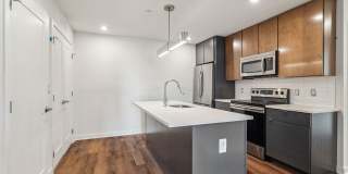 Graduate Pointe Gallery 139