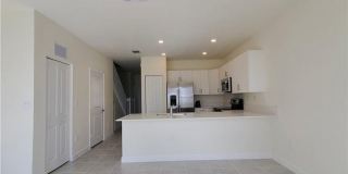 3216 W 114th Terrace, Hialeah, FL 33018 - 2215 Gallery 4