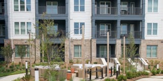 Novel University Place Gallery 32