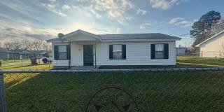 901 Everitt Street Gallery 1