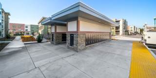 Emblem Renata Gallery 30