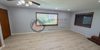 3BR Single-Level Home in NE Salem | Tons of Storage! Gallery 5