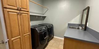 5 bedroom home with attached 3 car garage in Winchester Gallery 28