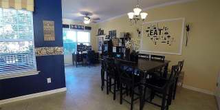 Room in 4 Bedroom Home at Haywards Heath Ln Gallery 9