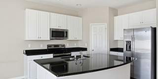 Beautiful 3 Bedroom Townhouse with AMENITIES GALORE- 18 MINS FROM DOWNTOWN TAMPA. SEC 8 ACCEPTED Gallery 7