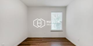 2504 Lyle Avenue Gallery 8