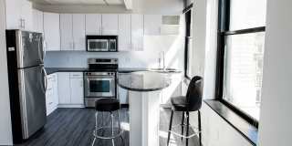 108 W Jefferson St Apt 701 Gallery 1