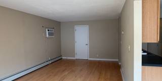 Lovely Lowry Hill 1 Bedroom Condo Gallery 14