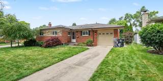 Beautifully maintained, move in ready 3 bed, 1.5 bath single family home Gallery 4