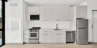 Triangle Square Gallery 39