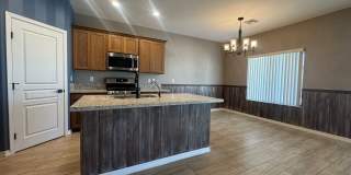 3-Bedroom Home with 50' RV Garage in Fort Mohave Gallery 6