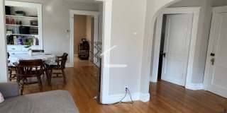 Modern Brighton 4-bed/2-bath with Deck Gallery 20