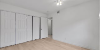 "Rare Single-Story Remodel: Modern 3BR End-Unit in University Park Gallery 62