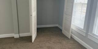 Adorable 1 Bedroom in Dunleath Historic District Gallery 9