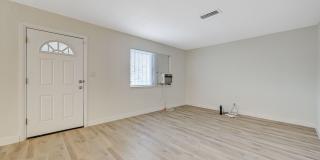 Single Story 4 bedroom home! Gallery 5