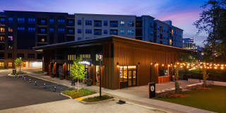AMLI Brookhaven Apartments Gallery 30