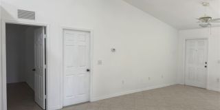 1424 NE 13th Place Gallery 8