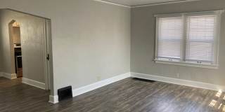 3 Bedroom One Bath home at 68th St in Urbandale Gallery 3