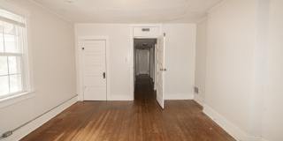 2 Bedroom House Just Steps From Downtown & Campus 2 Bedroom House Just Steps From Downtown & Campus Gallery 12