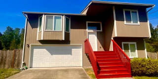 Spacious 3 Bedroom, 2 Bathroom Home! Gallery 1