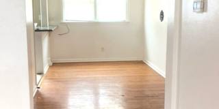 Stunning 3-Bedroom Townhome in East Oak Lane! Available NOW! Gallery 9