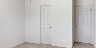 Charming 4-Bedroom Living in Desirable Converse Area Gallery 8