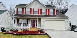 STAFFORD HOME - LARGE 5 BEDROOMS! Gallery 1