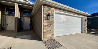BEAUTIFUL ONE STORY TOWNHOME FOR RENT Gallery 1