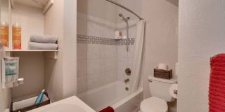 TheSuiteOne @ The Garland Suites (Furnished) Gallery 8