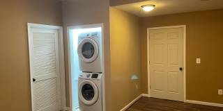 4 Level End-Unit TH with Garage! Gallery 4