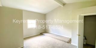 Spacious 3 Bedroom with Updated Kitchen - Vouchers Welcome Gallery 8