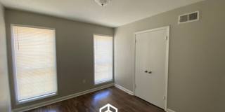 4040 Sandburg Street Gallery 16