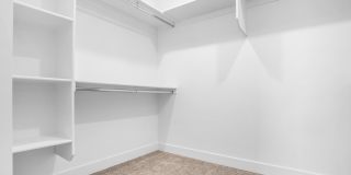 HURRICANE TOWNHOME!! Pet Friendly! Gallery 25