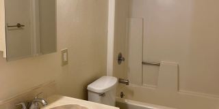 2-Bedroom Duplex in Edison Gallery 7