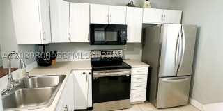 2860 Somerset Dr Gallery 1
