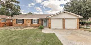 Charming Central Lubbock Home with a Spacious Backyard Gallery 1