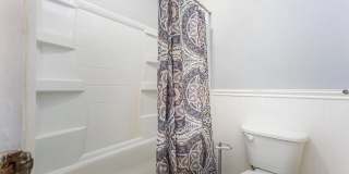 Room in 3 Bedroom Home at Sandy Creek Dr Gallery 23