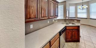 Nice 3 Bedroom 2 Bathroom Home with Storm Shelter and Office! Gallery 10