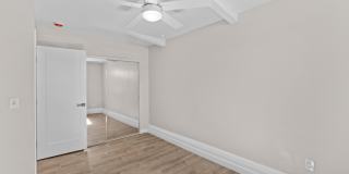 4976 54th Street Gallery 3