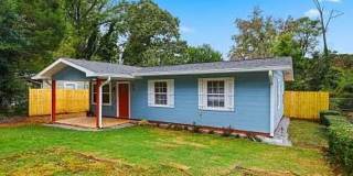 Room in 3 Bedroom Home at Lincoln St SW Gallery 6