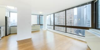 300 East 39th Gallery 9