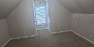 Spacious 4-Bedroom Pet-Friendly Home with Garage and Hardwood Floors Gallery 11