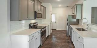 2019 NEW Construction 4 bedroom, 2 bath home near U of M and new pedestrian bridge. Gallery 5