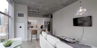 107 W Hubbard St Gallery 3