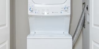 Verde at Howard Square West Gallery 16