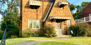 Updated 3 Bed, 1.5 Bath Home in Brentwood w/ Short Term & Furnished Lease Options - Available Early September! Gallery 1
