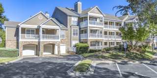 Affordable Housing - Elan at Mallard Creek Apartment Homes Gallery 4