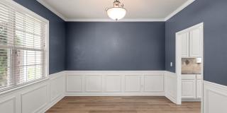 Spacious House in Hadley Park Gallery 10