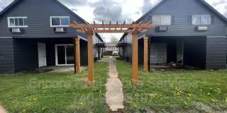 396 N Cedar St Gallery 1