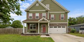 Spacious 6-Bedroom Home with Private Backyard in Norfolk Spacious 6-Bedroom Home with Private Backyard in Norfolk Gallery 1